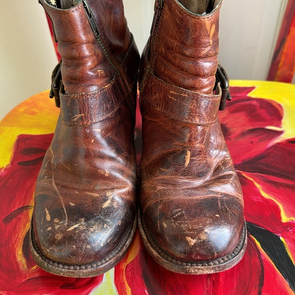 Freebird by Steven Bolo Distressed Leather Boots. 7. - Picture 5 of 6